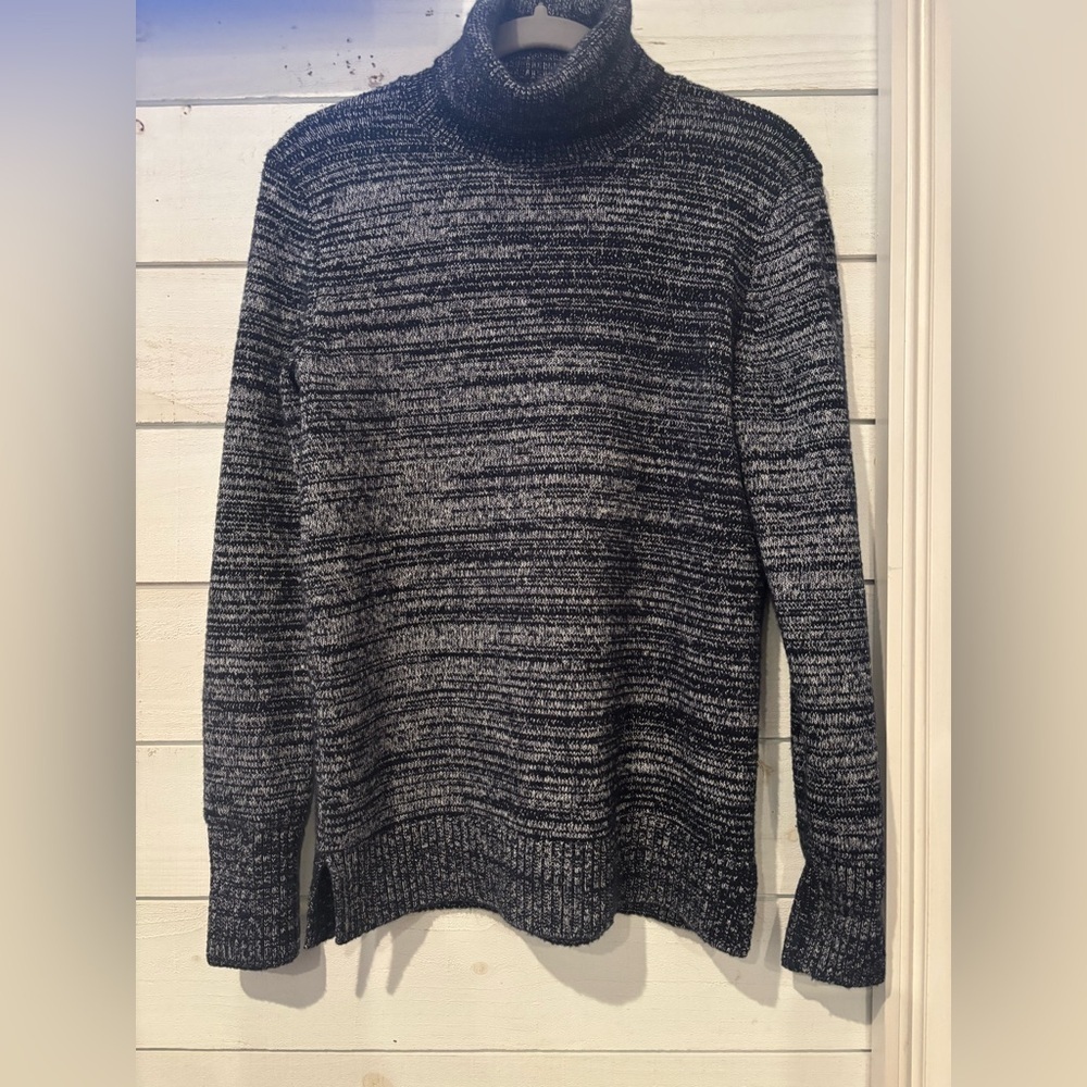J. Crew Mercantile Womens Space
Dyed Turtleneck Sweater Size S
Navy Blue Marl